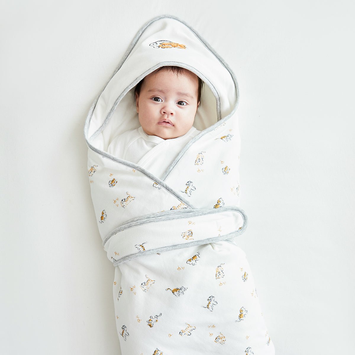 Lively Tiger Extra Warm Cotton Baby White Swaddle Wrap