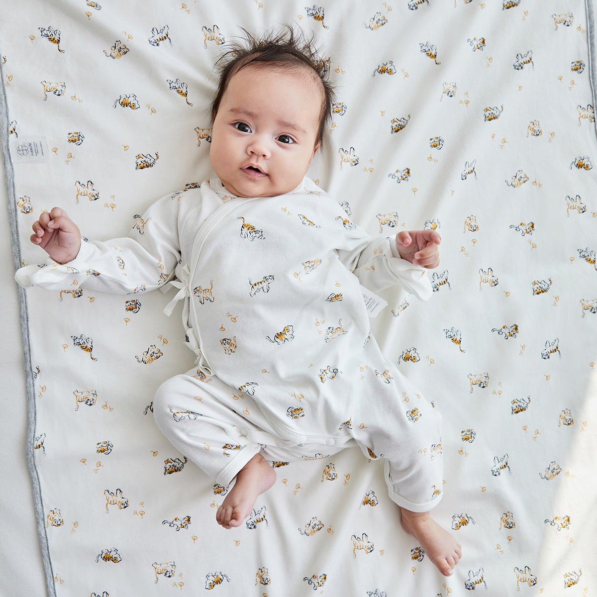 Lively Tiger Waterproof Baby White Changing Mat